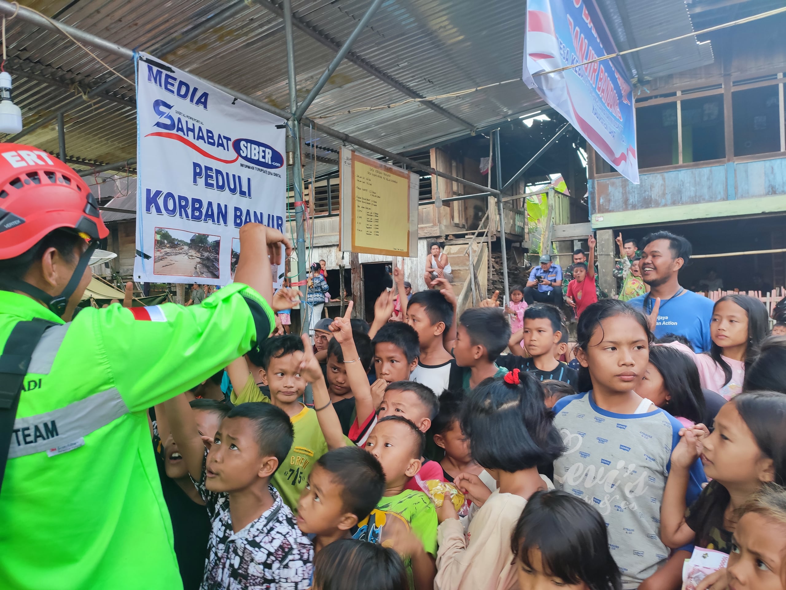 Gerak Cepat ERT PPA Bantu Evakuasi Hingga Trauma Healing Para Korban Bencana di Lahat dan Natuna