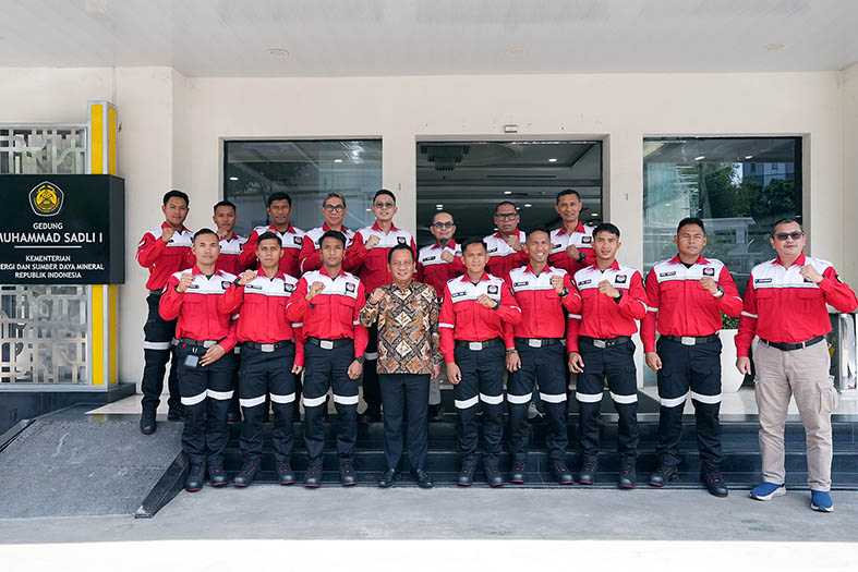 Dirjen Minerba Lepas ERT PT Putra Perkasa Abadi untuk Berlaga di MERC 2025 Australia